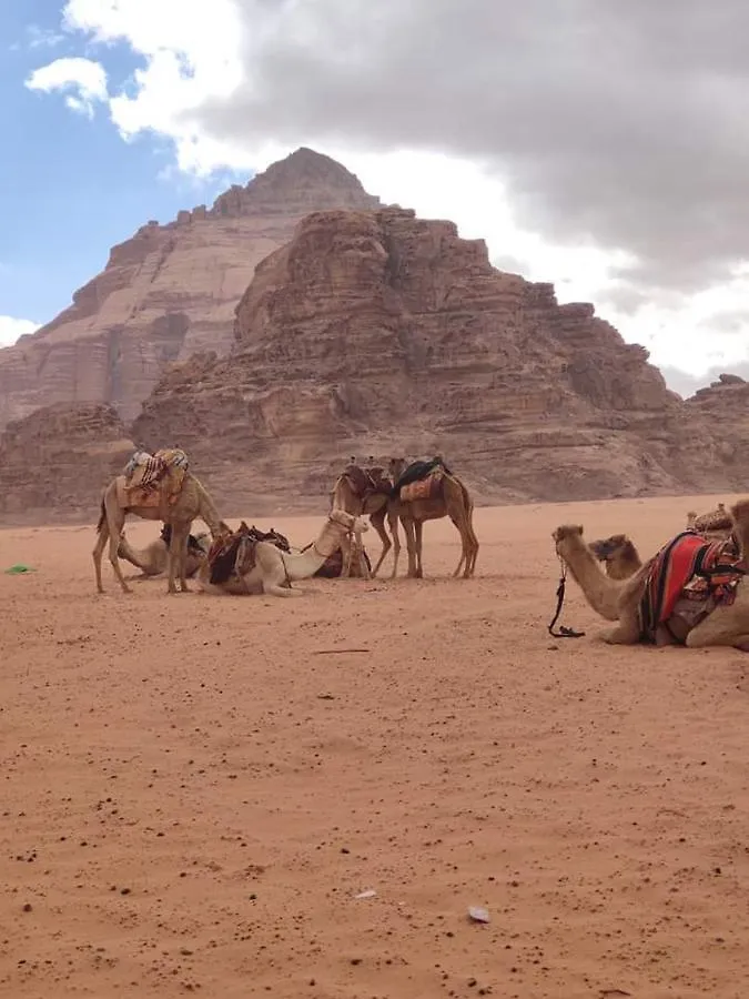 Hotel Wadi Rum Camp Stars & Jeep Tour